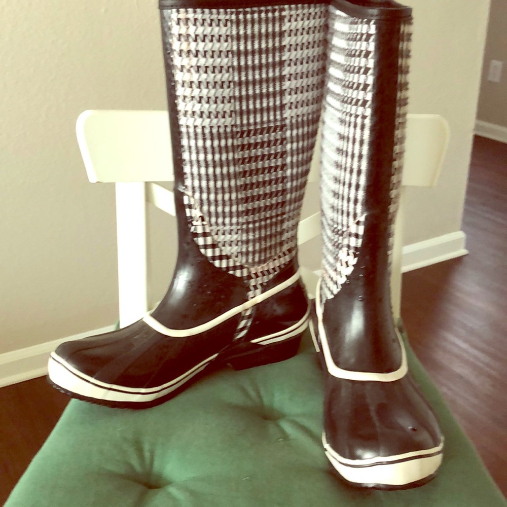 Sorel tall houndstooth rain boots-size 10